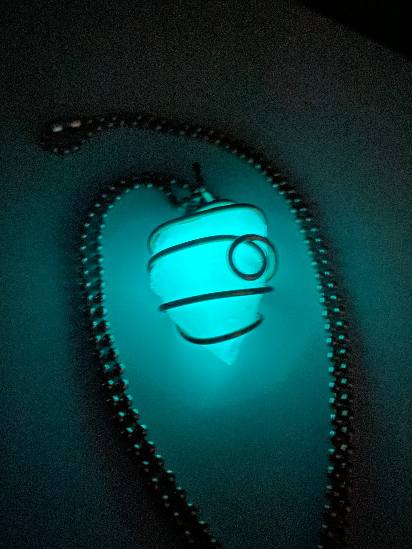 Kryptonite Glow Healing Crystal Pendant