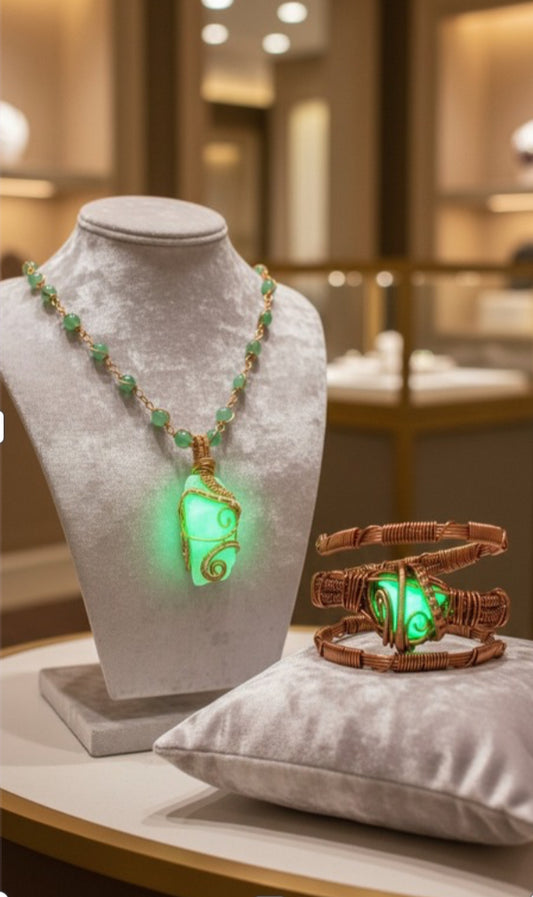 Kryptonite /Green Aventurine Glow Masterpiece Pendant /Bracelet Set