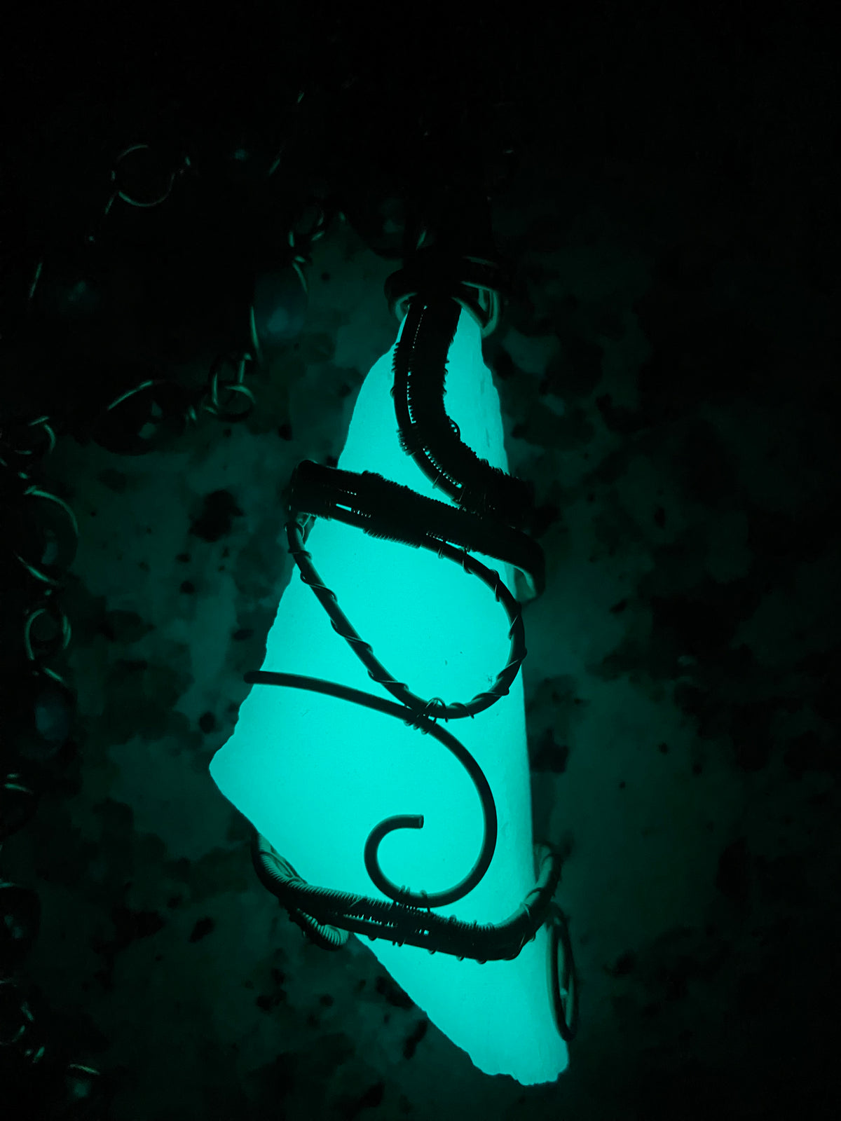 Luxury Glow Kryptonite/Blue Aqua Aura Quartz Masterpiece Pendant